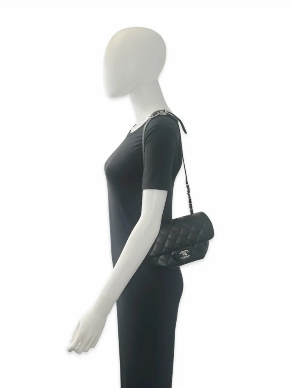 CHANEL flap crossbody